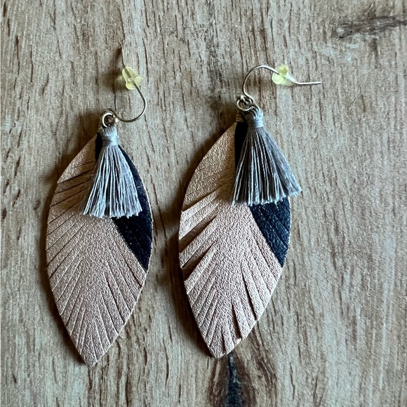 Earrings - 10 Pairs - Picture 7 of 10